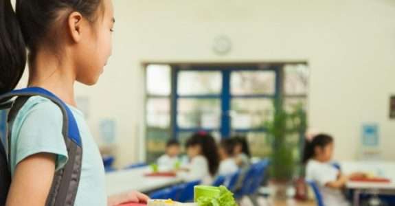 Política de merenda escolar na cidade de SP ajuda no desenvolvimento dos pequenos produtores rurais