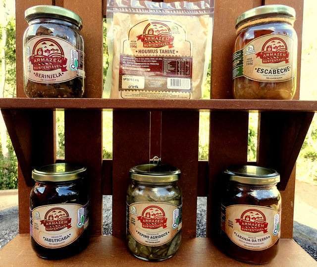 Os famosos produtos produzidos e vendidos no Armazém. (Foto: Sylvia Wachsner)